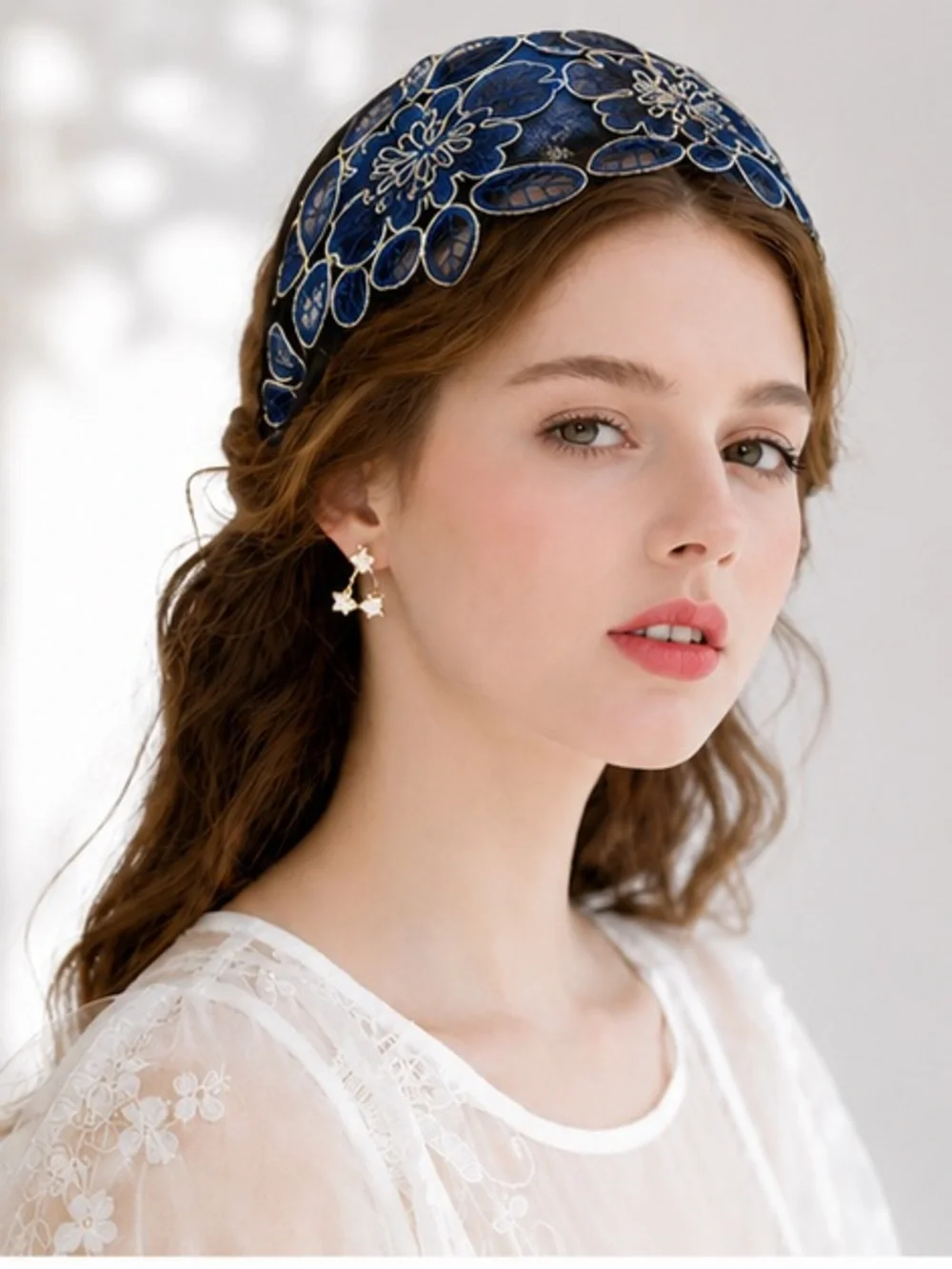 Blue Floral Lace Headband - Elegant Women's Hair Accessory
